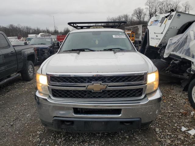 1GB2CVCG4BZ284192 - 2011 CHEVROLET SILVERADO C2500 HEAVY DUTY WHITE photo 5