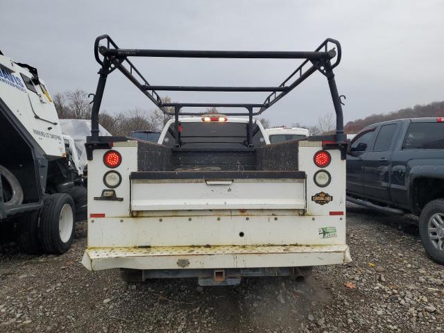 1GB2CVCG4BZ284192 - 2011 CHEVROLET SILVERADO C2500 HEAVY DUTY WHITE photo 6