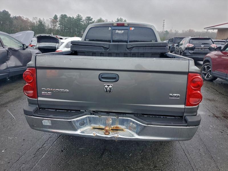 1D7HW48N35S365802 - 2005 DODGE DAKOTA QUAD SLT GRAY photo 6