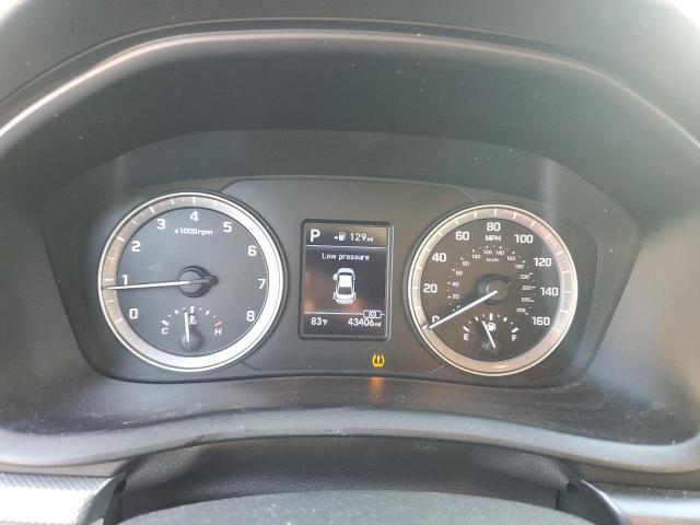 5NPE24AF5JH623175 - 2018 HYUNDAI SONATA SE 银色 照片 9