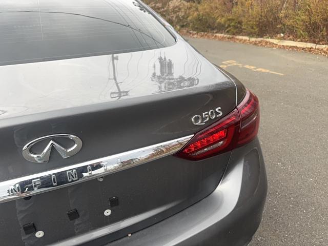 JN1EV7AR3JM432348 - 2018 INFINITI Q50 LUXE GRAY photo 13