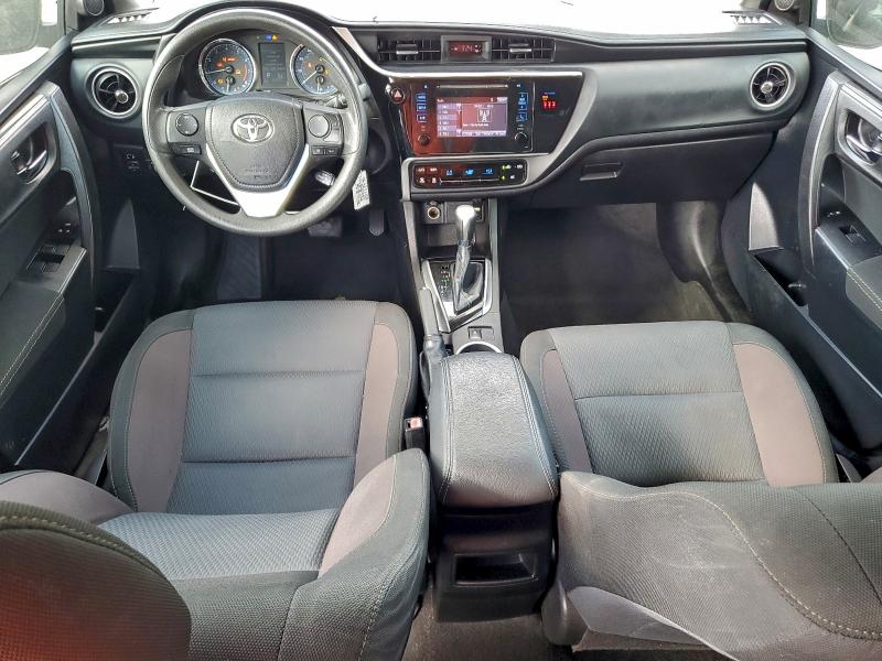 2T1BURHE8KC238267 - 2019 TOYOTA COROLLA L 黑色 照片 8