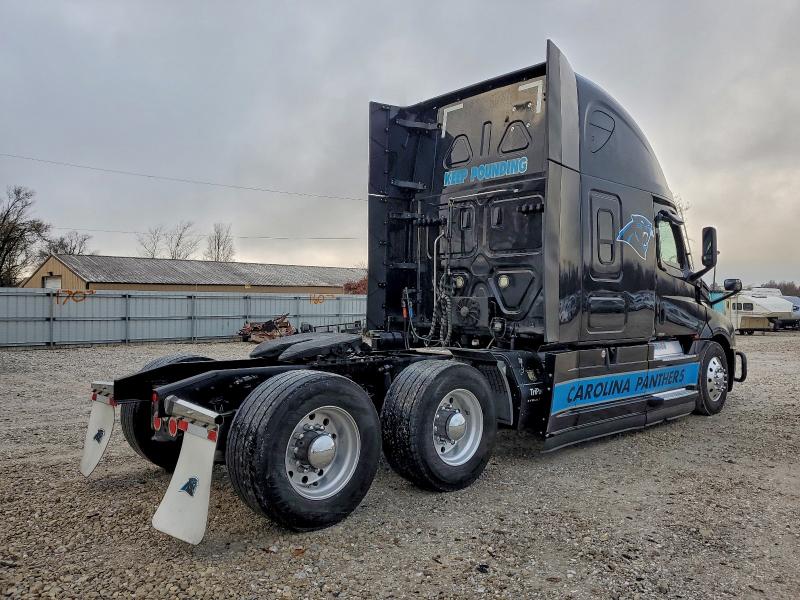 3AKJHHDR2MSMC0702 - 2021 FREIGHTLINER CASCADIA 1 BLACK photo 4