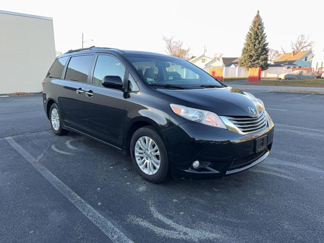 2016 TOYOTA SIENNA XLE, 