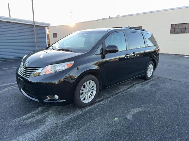 5TDYK3DC3GS748686 - 2016 TOYOTA SIENNA XLE BLACK photo 2