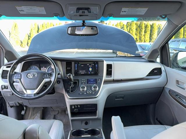 5TDYK3DC3GS748686 - 2016 TOYOTA SIENNA XLE BLACK photo 9