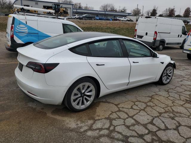 5YJ3E1EA3NF371636 - 2022 TESLA MODEL 3 WHITE photo 3