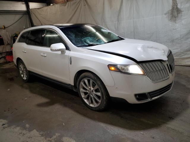 2LMHJ5AT0ABJ12559 - 2010 LINCOLN MKT Weiß Foto 4
