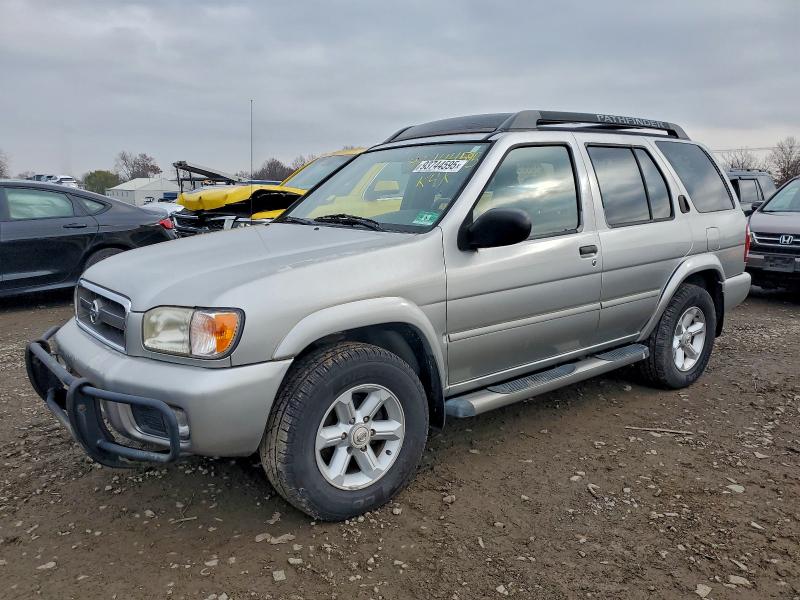 2004 NISSAN PATHFINDER LE, 