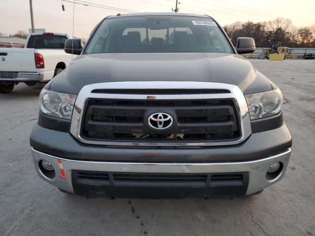 5TFUW5F19BX179954 - 2011 TOYOTA TUNDRA DOUBLE CAB SR5 GRAY photo 5