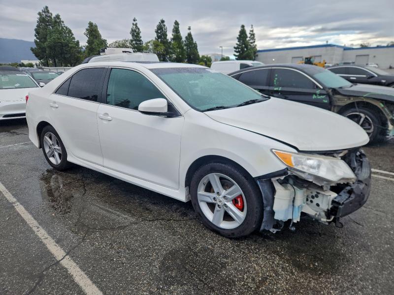 4T1BF1FK6CU615876 - 2012 TOYOTA CAMRY BASE WHITE photo 4