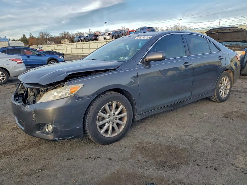 2011 TOYOTA CAMRY BASE, 