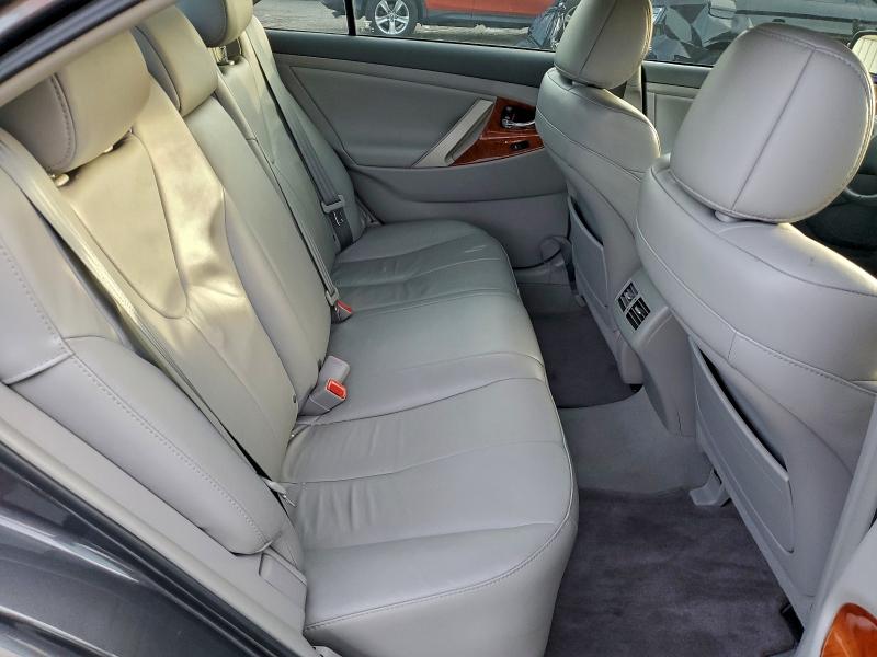 4T1BF3EK0BU611964 - 2011 TOYOTA CAMRY BASE رمادي صورة 10