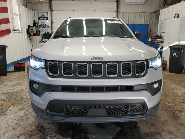 3C4NJDBN3RT111225 - 2024 JEEP COMPASS LATITUDE 灰色 照片 5