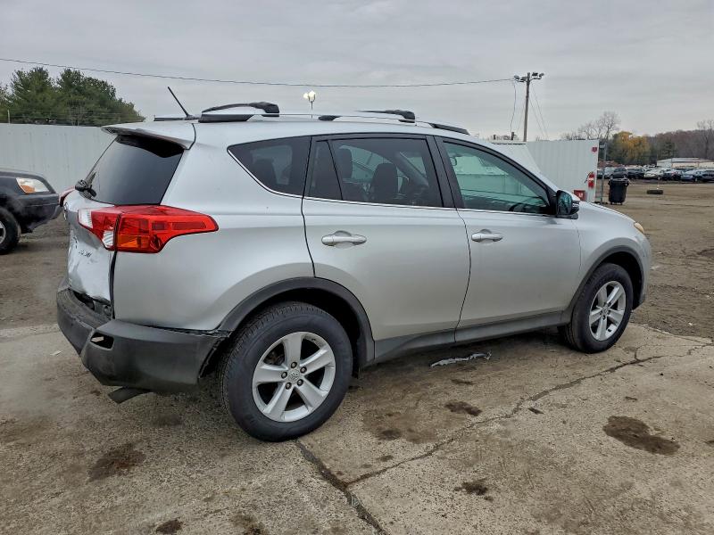 2T3RFREV7DW073284 - 2013 TOYOTA RAV4 XLE SILVER photo 3