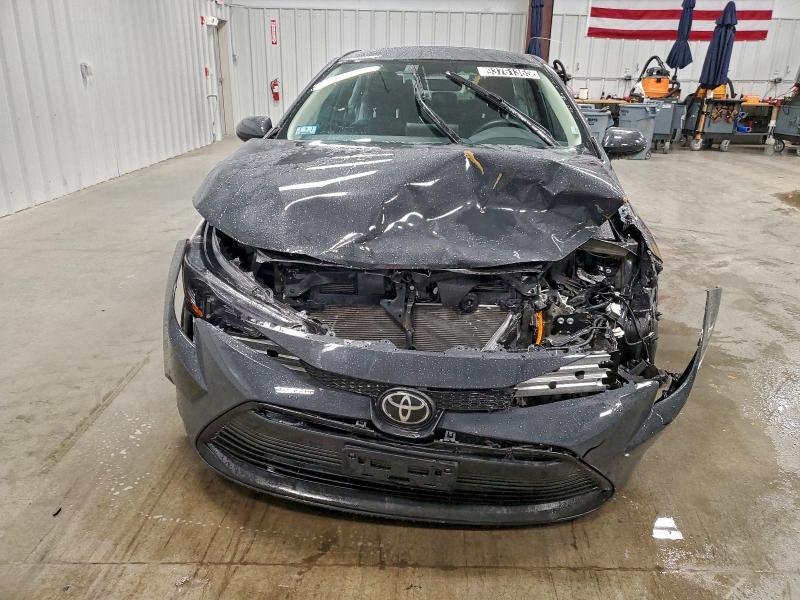 5YFB4MDE0SP332572 - 2025 TOYOTA COROLLA LE GRAY photo 5