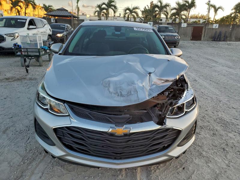 1G1BC5SM2K7133312 - 2019 CHEVROLET CRUZE LS 银色 照片 5