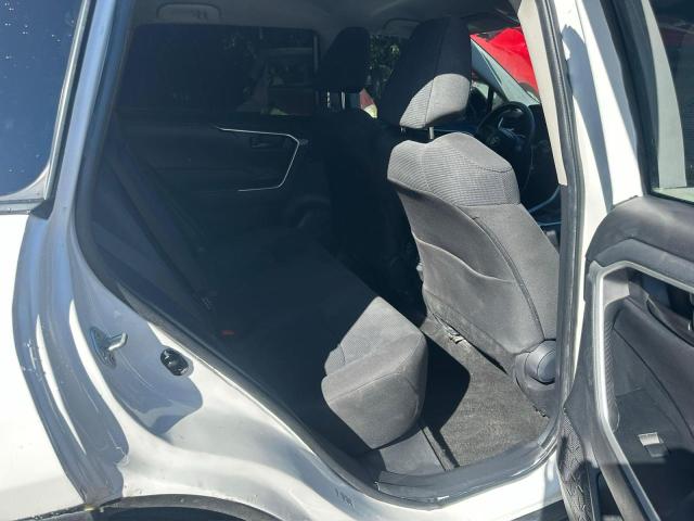 2T3H1RFV5PC241129 - 2023 TOYOTA RAV4 LE WHITE photo 6