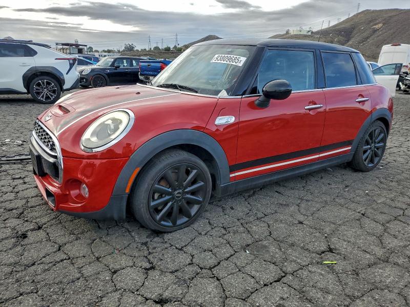 2015 MINI COOPER S, 