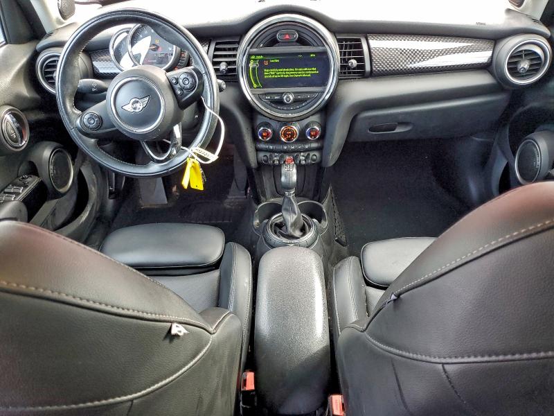 WMWXU3C57F2B59655 - 2015 MINI COOPER S RED photo 8