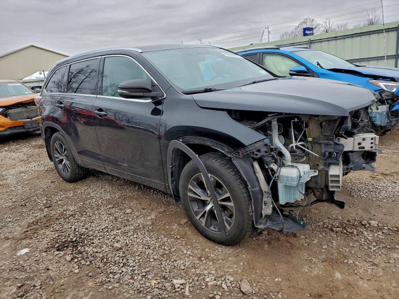 5TDJKRFH6GS259096 - 2016 TOYOTA HIGHLANDER XLE أسود صورة 4