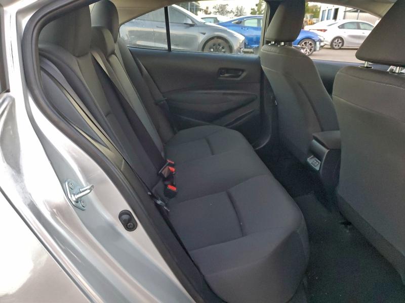 5YFB4MDE6RP197303 - 2024 TOYOTA COROLLA LE ვერცხლისფერი ფოტო 10