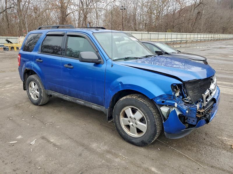 1FMCU9D74BKC61356 - 2011 FORD ESCAPE XLT Mavi foto 4