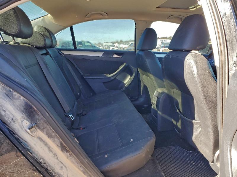 3VWLL7AJ3CM035781 - 2012 VOLKSWAGEN JETTA TDI Noir photo 10