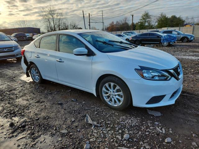 3N1AB7AP4JY215412 - 2018 NISSAN SENTRA S 白色 照片 4