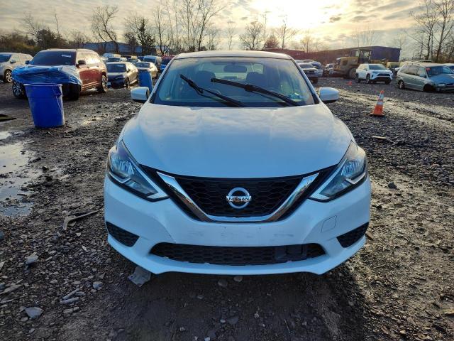 3N1AB7AP4JY215412 - 2018 NISSAN SENTRA S 白色 照片 5