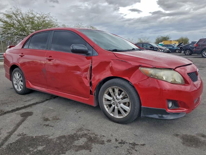 1NXBU4EE3AZ221848 - 2010 TOYOTA COROLLA BASE წითელი ფოტო 4