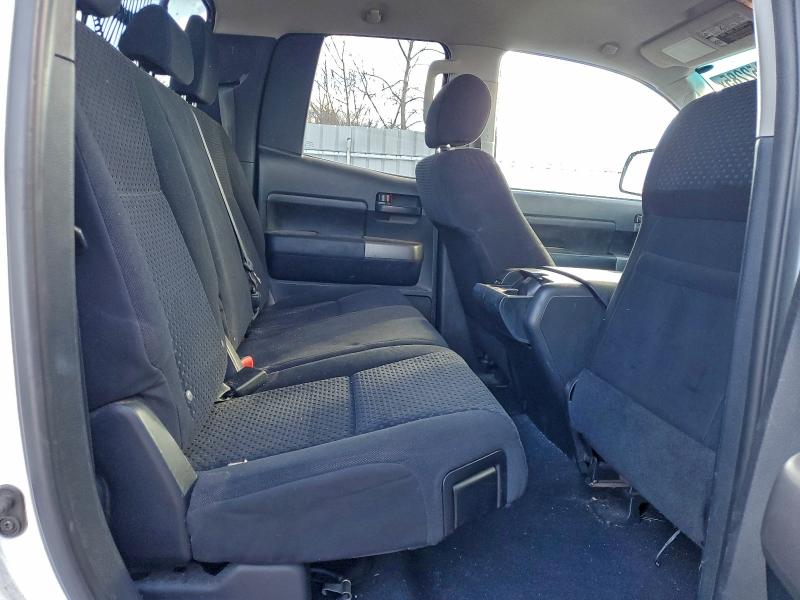 5TFUY5F10AX133745 - 2010 TOYOTA TUNDRA DOUBLE CAB SR5 WHITE photo 10