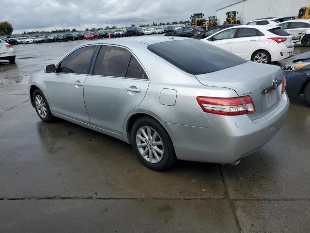 4T1BK3EKXAU104242 - 2010 TOYOTA CAMRY SE SILVER photo 2