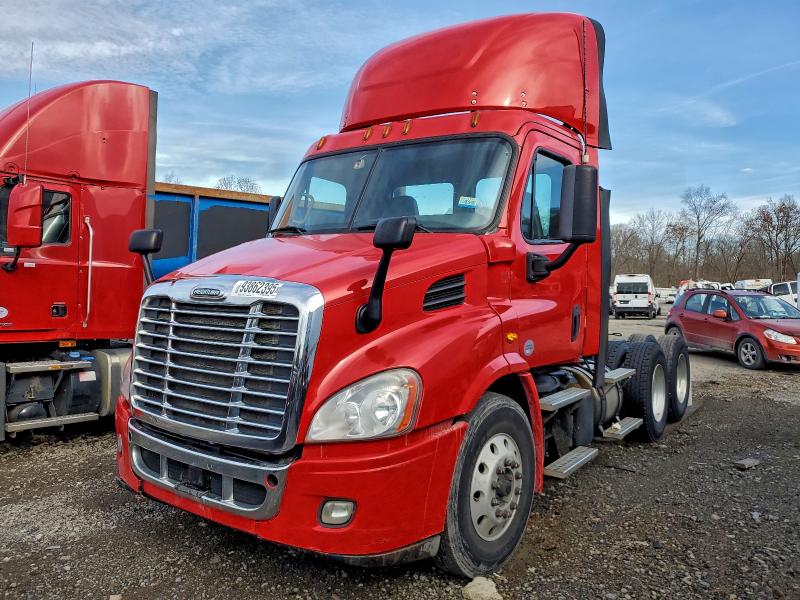 3AKJGBDV4GDGX5154 - 2016 FREIGHTLINER CASCADIA 1 Qırmızı foto 2