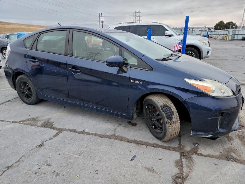 JTDKN3DU5D0338623 - 2013 TOYOTA PRIUS 蓝色 照片 4