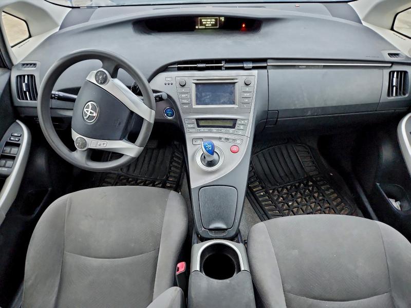 JTDKN3DU5D0338623 - 2013 TOYOTA PRIUS 蓝色 照片 8