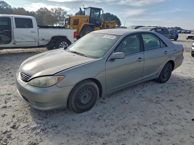 2005 TOYOTA CAMRY LE, null