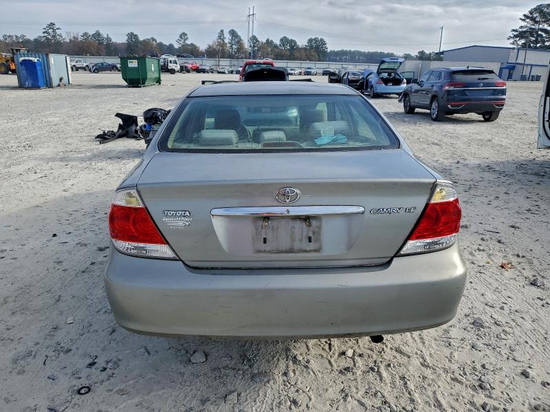 4T1BE32K35U515550 - 2005 TOYOTA CAMRY LE SILVER photo 6
