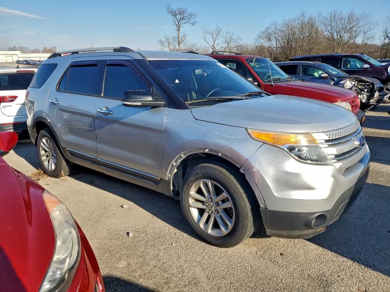 1FM5K8D88DGC15424 - 2013 FORD EXPLORER XLT SILVER photo 4