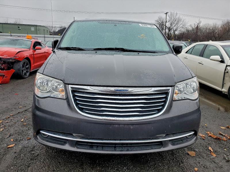 2C4RC1BG5GR281453 - 2016 CHRYSLER TOWN & COU TOURING GRAY photo 5