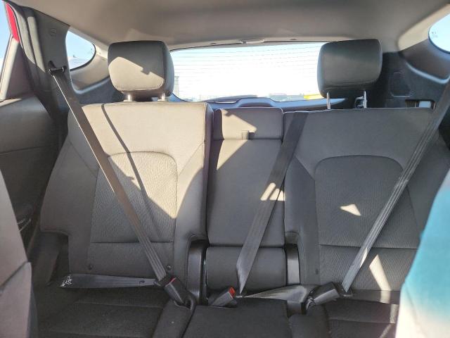 5XYZUDLB3JG548120 - 2018 HYUNDAI SANTA FE S RED photo 10