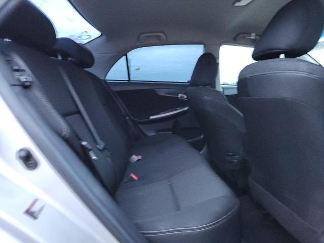 2T1BU4EE3DC966783 - 2013 TOYOTA COROLLA BASE Արծաթագույն լուսանկար 10