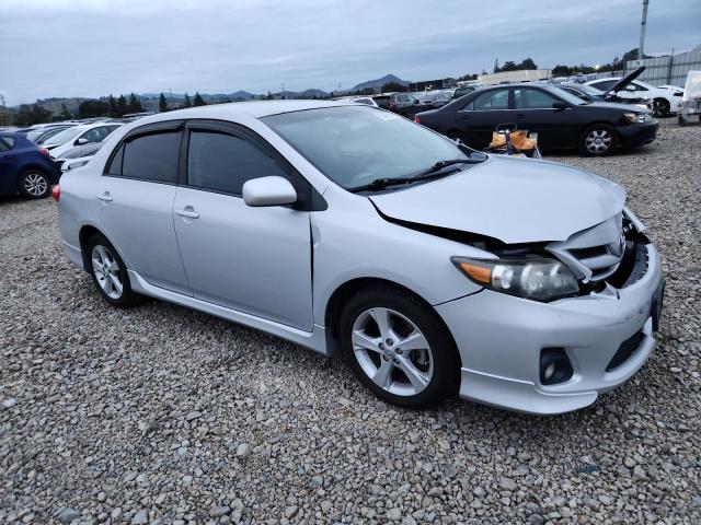 2T1BU4EE3DC966783 - 2013 TOYOTA COROLLA BASE Արծաթագույն լուսանկար 4