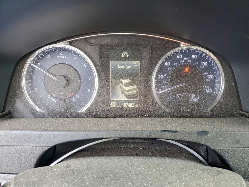 4T1BF1FK4GU527799 - 2016 TOYOTA CAMRY LE SILVER photo 9