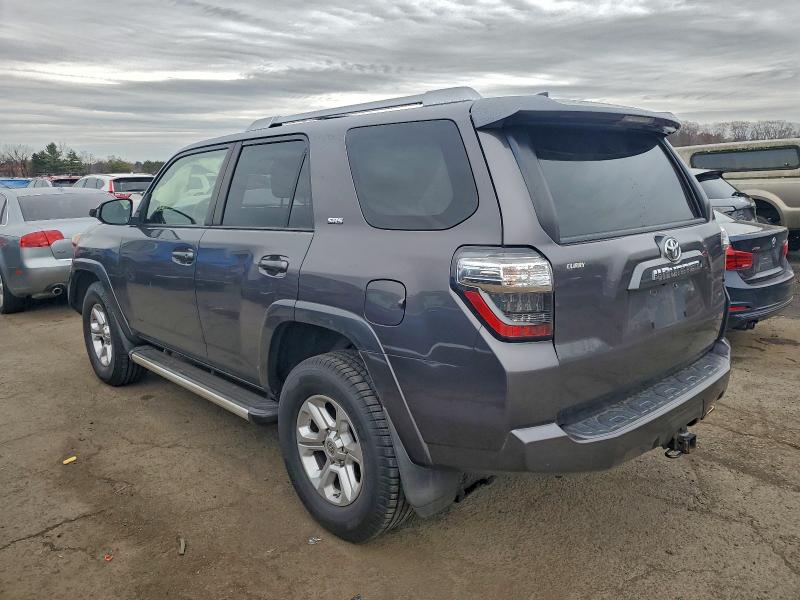 JTEBU5JR1G5403114 - 2016 TOYOTA 4RUNNER SR5/SR5 PREMIUM CHARCOAL photo 2