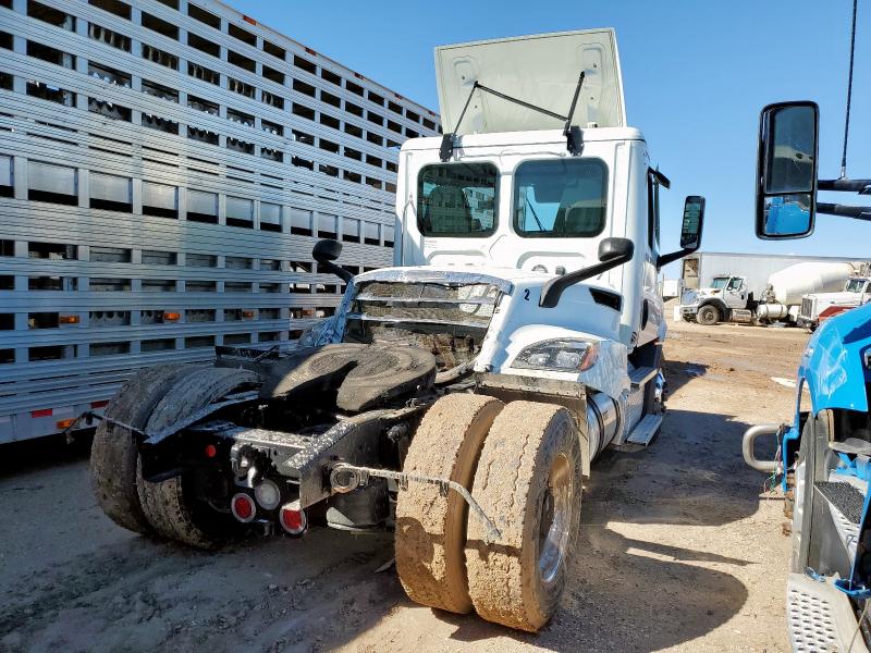 3AKBHSDV3MSMK7032 - 2021 FREIGHTLINER CASCADIA 1 Белый фото 4