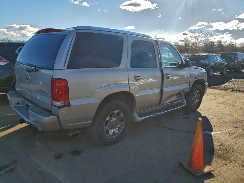 1GYEK63N74R315335 - 2004 CADILLAC ESCALADE LUXURY Qızıl foto 3