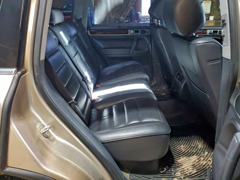 WVGCM77L34D038956 - 2004 VOLKSWAGEN TOUAREG 4.2 金色 照片 10