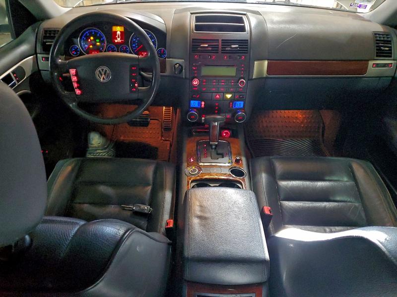 WVGCM77L34D038956 - 2004 VOLKSWAGEN TOUAREG 4.2 金色 照片 8