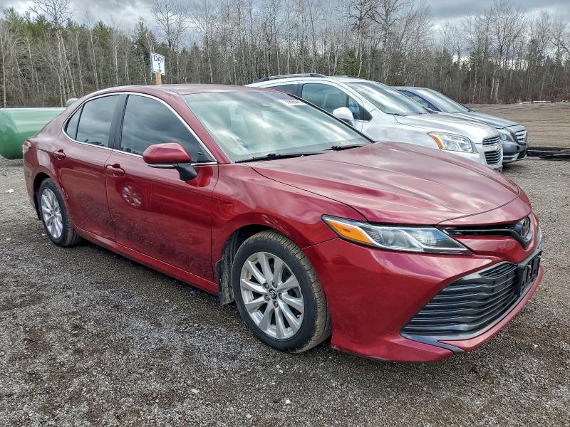 4T1B11HK2JU503598 - 2018 TOYOTA CAMRY L RED photo 4